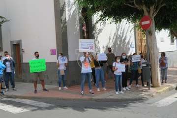 Protesta de los extrabajadores del Paco Artiles esta mañana en El Calero/TA/Antonio Alí y Acfi Press.